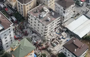 Maltepe’de Çöken Yapının Enkazında Deniz Kabuğu Bulgusu